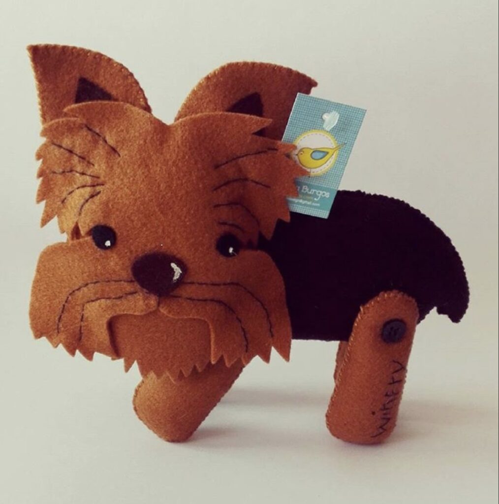 Muñecos_de_tela_hecho_a_mano_regalos_originales_personalizados_mascotas_peluches_animalejos_mucharejos